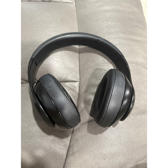 Beats Studio 3 Wireless Over-Ear Noise Canceling Headphones Matte Black Studio3